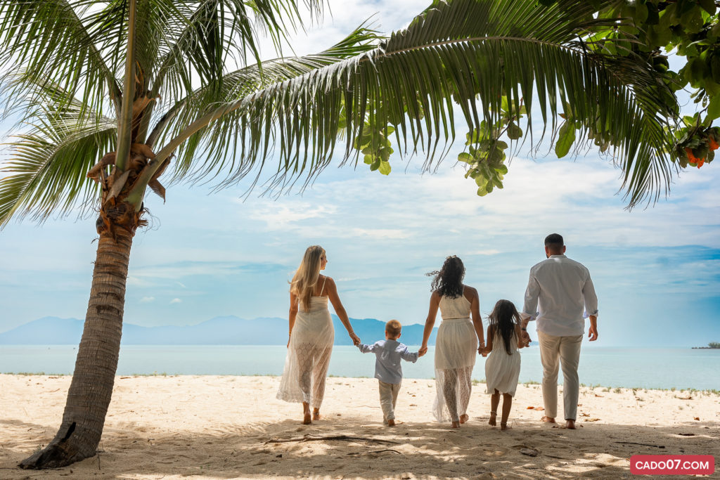 family photoshoot phuket 6 family beach vacation photos